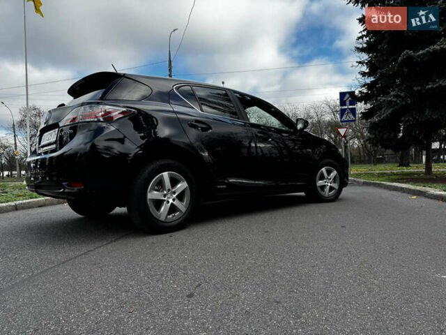 Черный Лексус СТ, объемом двигателя 1.8 л и пробегом 150 тыс. км за 14500 $, фото 5 на Automoto.ua