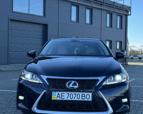 Чорний Лексус СТ, об'ємом двигуна 1.8 л та пробігом 129 тис. км за 12500 $, фото 1 на Automoto.ua