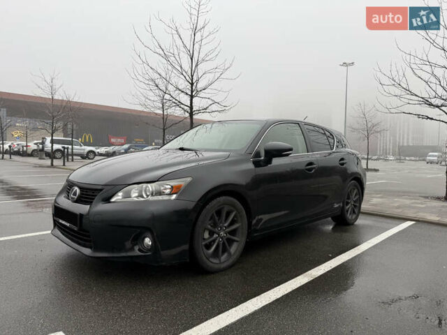 Чорний Лексус СТ, об'ємом двигуна 1.8 л та пробігом 299 тис. км за 9500 $, фото 1 на Automoto.ua