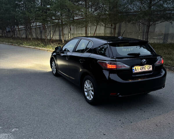 Черный Лексус СТ, объемом двигателя 1.8 л и пробегом 225 тыс. км за 12000 $, фото 2 на Automoto.ua