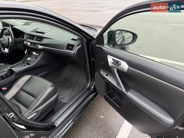 Чорний Лексус СТ, об'ємом двигуна 1.8 л та пробігом 299 тис. км за 9500 $, фото 11 на Automoto.ua