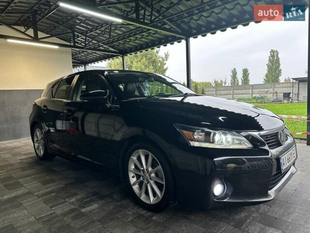 Черный Лексус СТ, объемом двигателя 1.8 л и пробегом 253 тыс. км за 12500 $, фото 1 на Automoto.ua