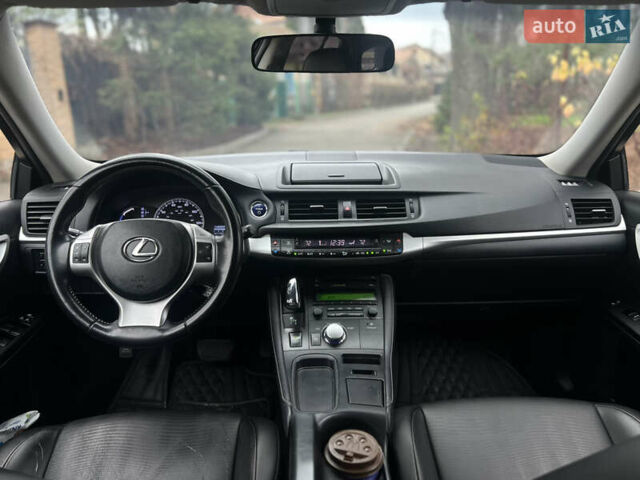 Черный Лексус СТ, объемом двигателя 1.8 л и пробегом 299 тыс. км за 9700 $, фото 8 на Automoto.ua