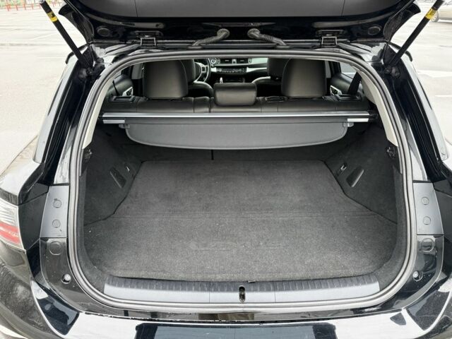 Черный Лексус СТ, объемом двигателя 1.8 л и пробегом 299 тыс. км за 9500 $, фото 12 на Automoto.ua