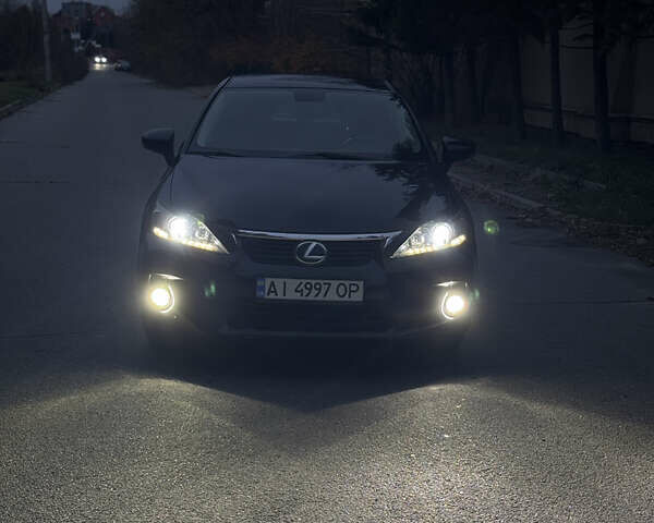 Черный Лексус СТ, объемом двигателя 1.8 л и пробегом 225 тыс. км за 12000 $, фото 7 на Automoto.ua