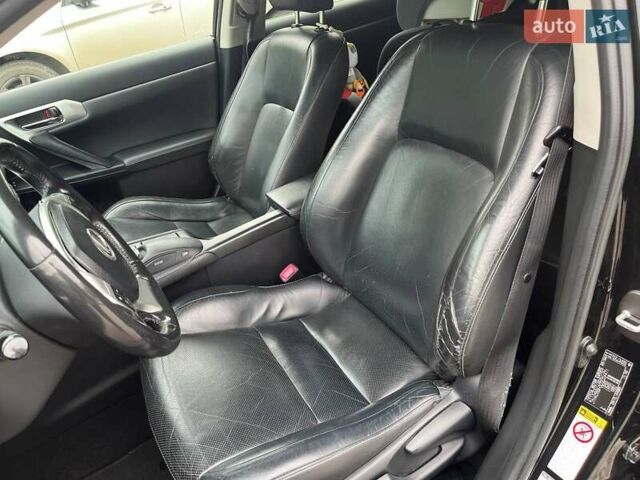 Черный Лексус СТ, объемом двигателя 1.8 л и пробегом 182 тыс. км за 11700 $, фото 11 на Automoto.ua