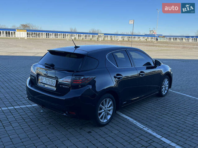 Чорний Лексус СТ, об'ємом двигуна 1.8 л та пробігом 129 тис. км за 12500 $, фото 6 на Automoto.ua