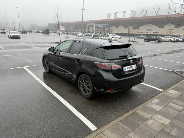 Черный Лексус СТ, объемом двигателя 1.8 л и пробегом 299 тыс. км за 9500 $, фото 3 на Automoto.ua