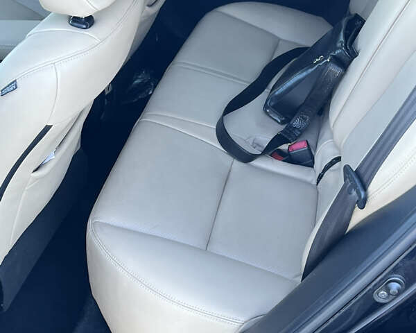 Чорний Лексус СТ, об'ємом двигуна 1.8 л та пробігом 129 тис. км за 12500 $, фото 13 на Automoto.ua