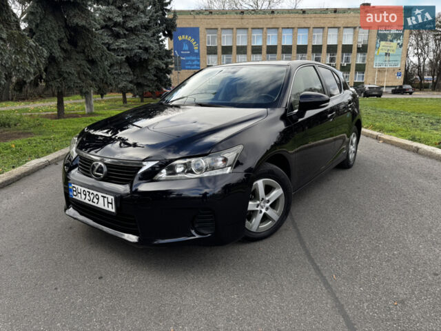 Черный Лексус СТ, объемом двигателя 1.8 л и пробегом 150 тыс. км за 11000 $, фото 12 на Automoto.ua