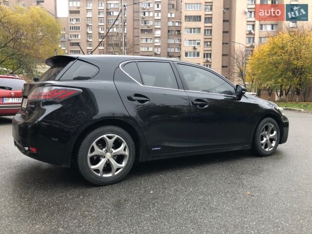 Черный Лексус СТ, объемом двигателя 1.8 л и пробегом 289 тыс. км за 11300 $, фото 10 на Automoto.ua