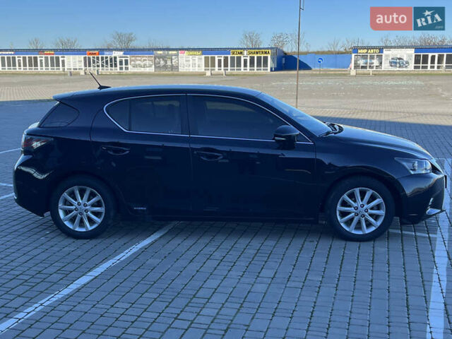 Чорний Лексус СТ, об'ємом двигуна 1.8 л та пробігом 129 тис. км за 12500 $, фото 5 на Automoto.ua