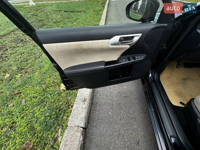 Черный Лексус СТ, объемом двигателя 1.8 л и пробегом 150 тыс. км за 14500 $, фото 29 на Automoto.ua