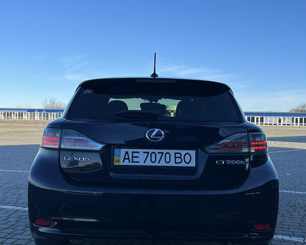 Чорний Лексус СТ, об'ємом двигуна 1.8 л та пробігом 129 тис. км за 12500 $, фото 7 на Automoto.ua