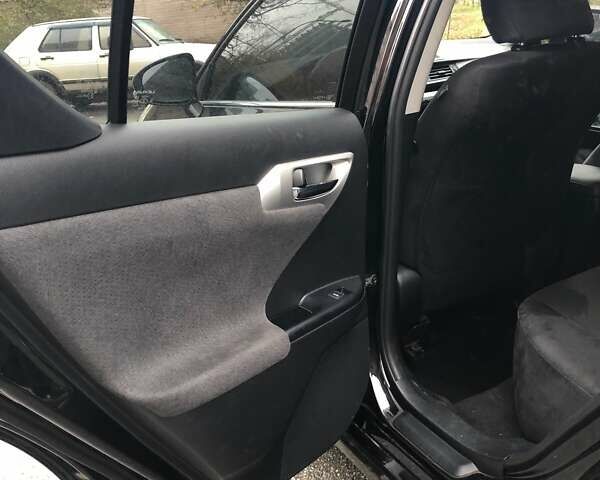 Чорний Лексус СТ, об'ємом двигуна 1.8 л та пробігом 280 тис. км за 10300 $, фото 6 на Automoto.ua