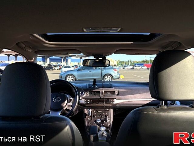Чорний Лексус СТ, об'ємом двигуна 1.8 л та пробігом 381 тис. км за 10500 $, фото 6 на Automoto.ua