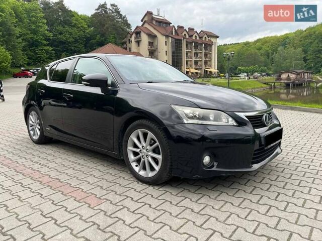 Черный Лексус СТ, объемом двигателя 1.8 л и пробегом 182 тыс. км за 11700 $, фото 3 на Automoto.ua
