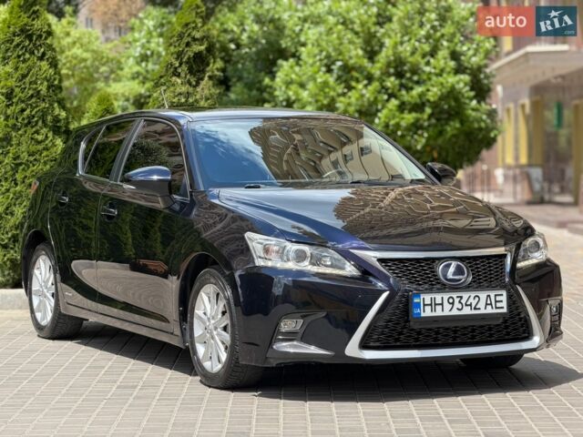 Чорний Лексус СТ, об'ємом двигуна 1.8 л та пробігом 130 тис. км за 13900 $, фото 2 на Automoto.ua