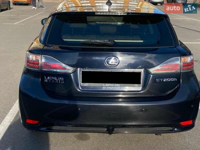 Чорний Лексус СТ, об'ємом двигуна 1.8 л та пробігом 181 тис. км за 12000 $, фото 5 на Automoto.ua