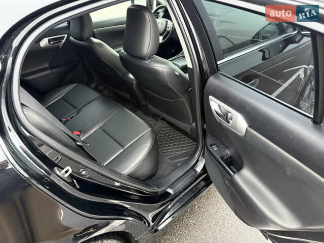 Чорний Лексус СТ, об'ємом двигуна 1.8 л та пробігом 299 тис. км за 9500 $, фото 10 на Automoto.ua