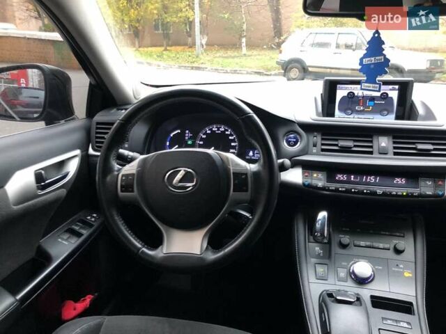 Чорний Лексус СТ, об'ємом двигуна 1.8 л та пробігом 280 тис. км за 10300 $, фото 3 на Automoto.ua