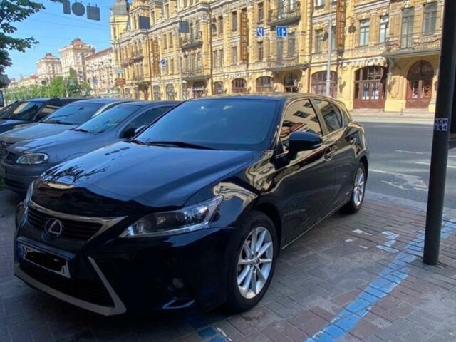 Черный Лексус СТ, объемом двигателя 1.8 л и пробегом 114 тыс. км за 15000 $, фото 3 на Automoto.ua