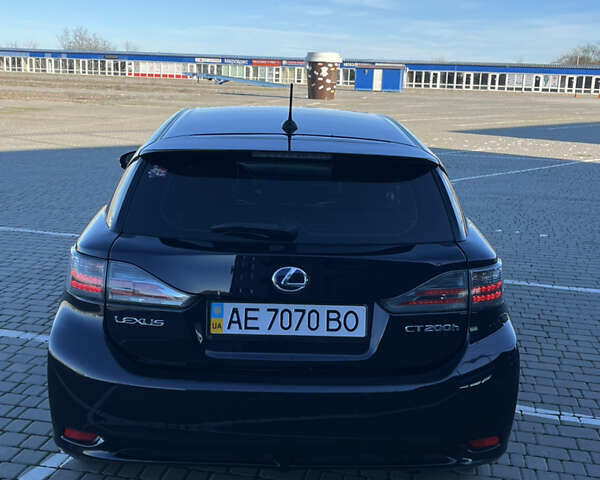 Чорний Лексус СТ, об'ємом двигуна 1.8 л та пробігом 129 тис. км за 12500 $, фото 8 на Automoto.ua