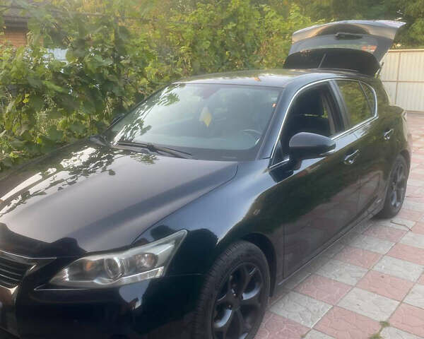 Чорний Лексус СТ, об'ємом двигуна 1.8 л та пробігом 280 тис. км за 10300 $, фото 17 на Automoto.ua