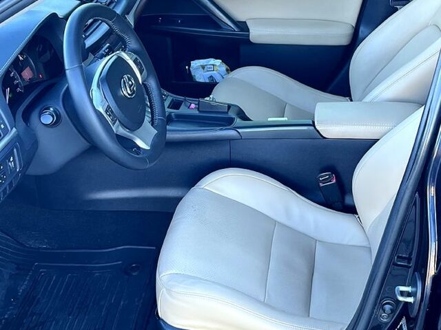 Чорний Лексус СТ, об'ємом двигуна 1.8 л та пробігом 129 тис. км за 13500 $, фото 6 на Automoto.ua