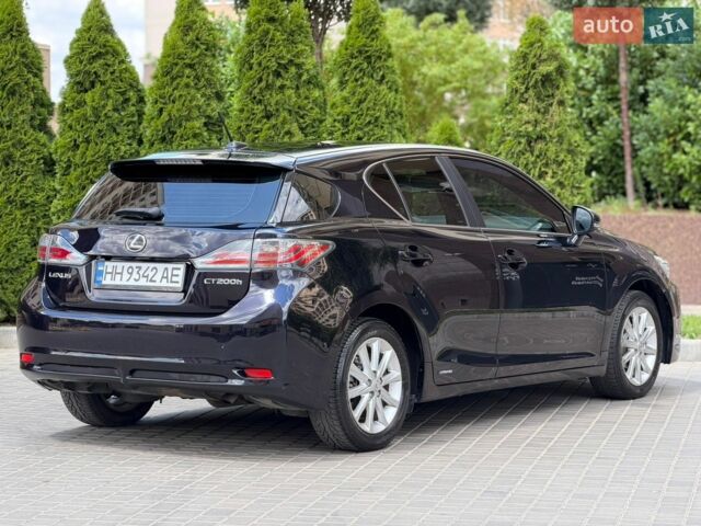 Чорний Лексус СТ, об'ємом двигуна 1.8 л та пробігом 130 тис. км за 13900 $, фото 17 на Automoto.ua