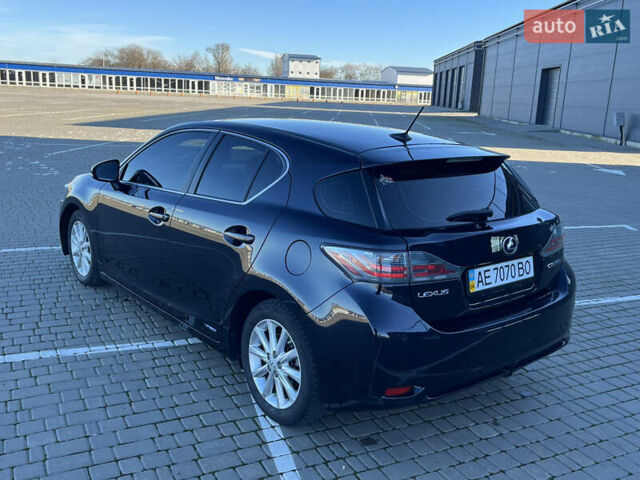 Чорний Лексус СТ, об'ємом двигуна 1.8 л та пробігом 129 тис. км за 12500 $, фото 10 на Automoto.ua