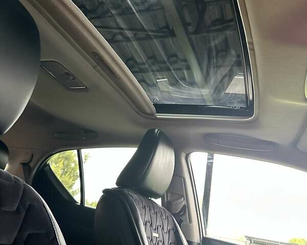 Черный Лексус СТ, объемом двигателя 1.8 л и пробегом 253 тыс. км за 12500 $, фото 9 на Automoto.ua