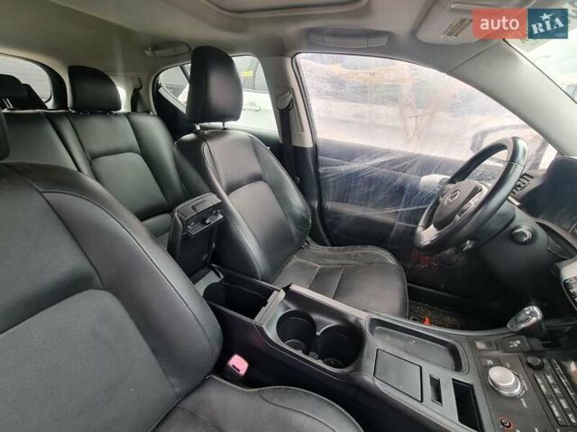 Черный Лексус СТ, объемом двигателя 1.8 л и пробегом 430 тыс. км за 9200 $, фото 10 на Automoto.ua
