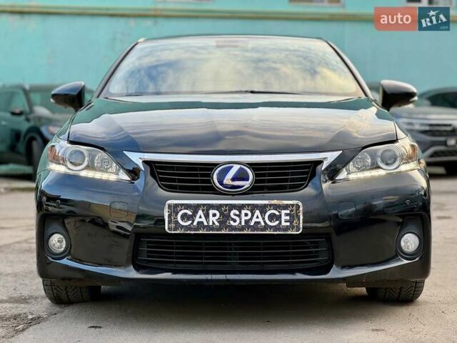 Черный Лексус СТ, объемом двигателя 1.8 л и пробегом 154 тыс. км за 12999 $, фото 3 на Automoto.ua