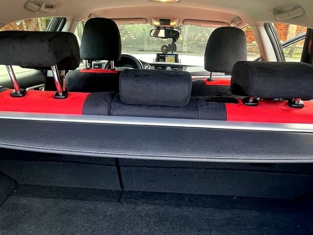 Лексус СТ 2013 в Киеве на Automoto.ua Черный Лексус СТ, объемом двигателя 1.8 л и пробегом 142 тыс. км за 12500 $, фото 5 на Automoto.ua