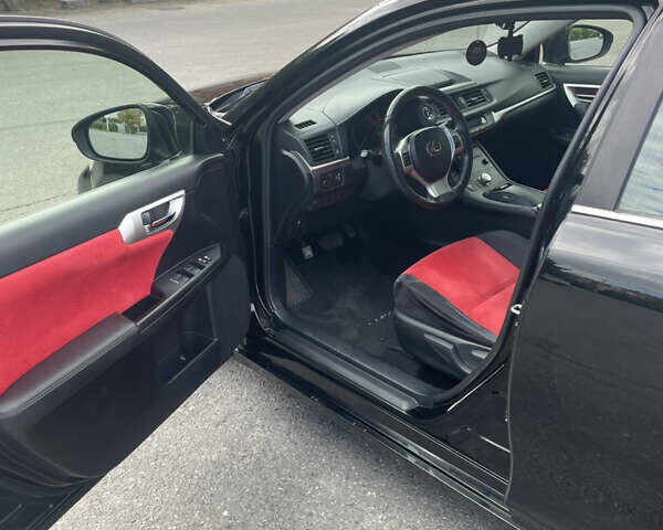 Чорний Лексус СТ, об'ємом двигуна 1.8 л та пробігом 141 тис. км за 13900 $, фото 3 на Automoto.ua