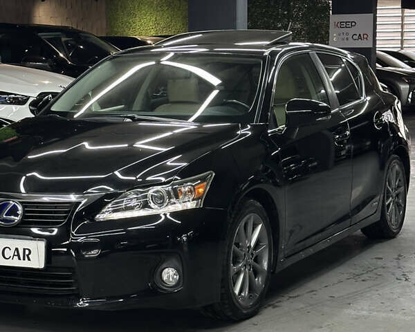 Черный Лексус СТ, объемом двигателя 1.8 л и пробегом 141 тыс. км за 14500 $, фото 6 на Automoto.ua
