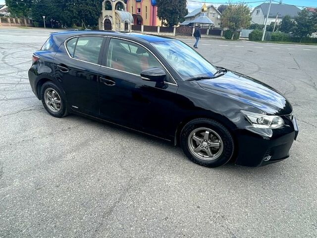 Лексус СТ 2013 в Киеве на Automoto.ua Черный Лексус СТ, объемом двигателя 1.8 л и пробегом 142 тыс. км за 12500 $, фото 1 на Automoto.ua