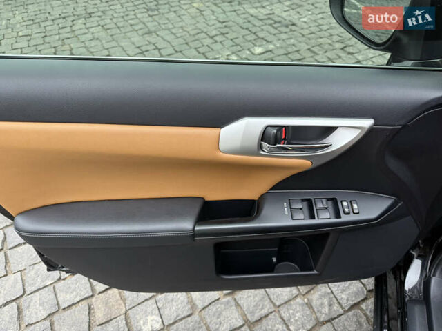 Чорний Лексус СТ, об'ємом двигуна 1.8 л та пробігом 156 тис. км за 14200 $, фото 21 на Automoto.ua