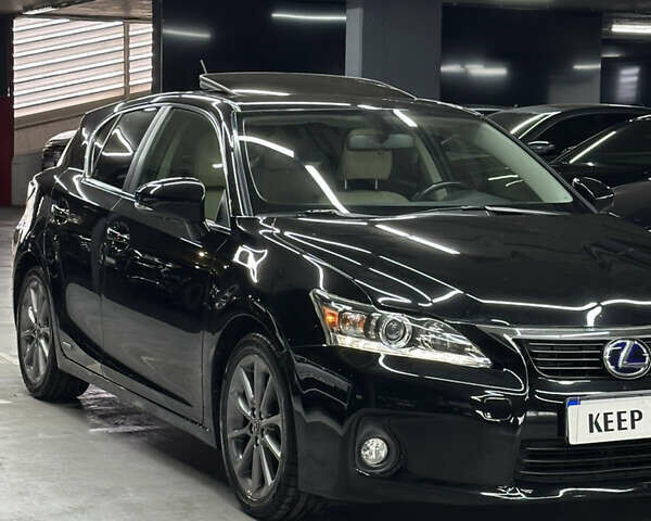 Черный Лексус СТ, объемом двигателя 1.8 л и пробегом 141 тыс. км за 14500 $, фото 5 на Automoto.ua