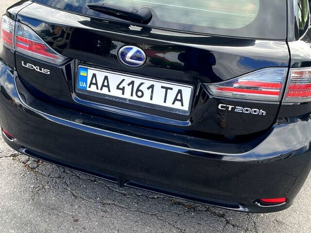 Чорний Лексус СТ, об'ємом двигуна 1.8 л та пробігом 142 тис. км за 12500 $, фото 6 на Automoto.ua