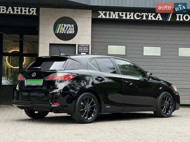 Черный Лексус СТ, объемом двигателя 1.8 л и пробегом 145 тыс. км за 12900 $, фото 6 на Automoto.ua