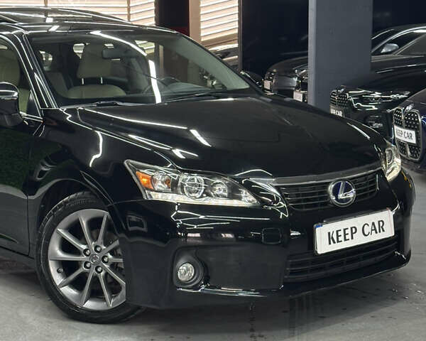 Черный Лексус СТ, объемом двигателя 1.8 л и пробегом 141 тыс. км за 14500 $, фото 2 на Automoto.ua