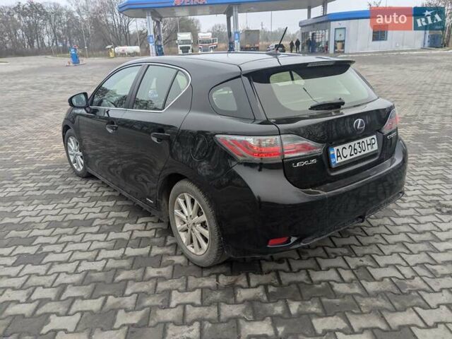 Черный Лексус СТ, объемом двигателя 1.8 л и пробегом 250 тыс. км за 11200 $, фото 3 на Automoto.ua