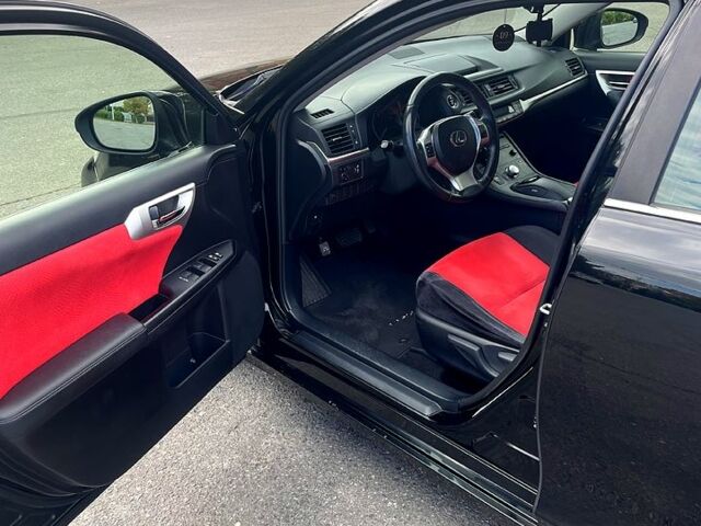 Лексус СТ 2013 в Киеве на Automoto.ua Черный Лексус СТ, объемом двигателя 1.8 л и пробегом 142 тыс. км за 12500 $, фото 4 на Automoto.ua