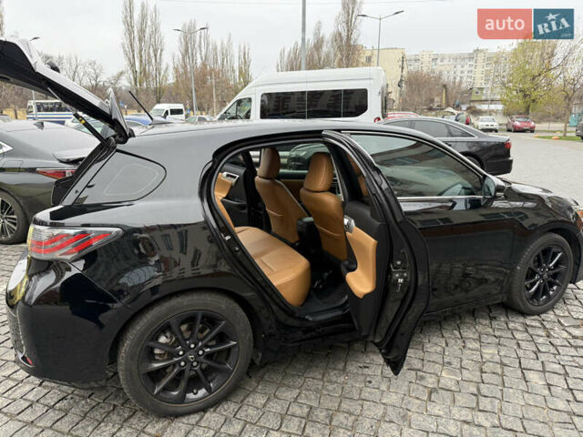 Чорний Лексус СТ, об'ємом двигуна 1.8 л та пробігом 156 тис. км за 14200 $, фото 17 на Automoto.ua