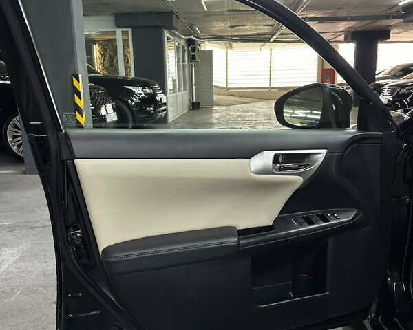 Черный Лексус СТ, объемом двигателя 1.8 л и пробегом 141 тыс. км за 14500 $, фото 31 на Automoto.ua