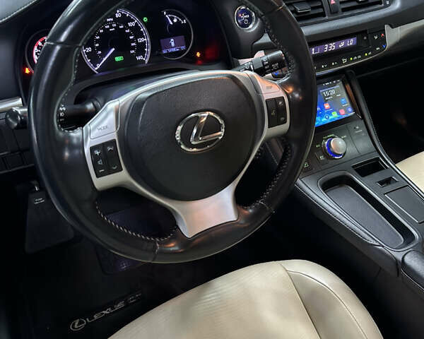 Черный Лексус СТ, объемом двигателя 1.8 л и пробегом 141 тыс. км за 14500 $, фото 17 на Automoto.ua