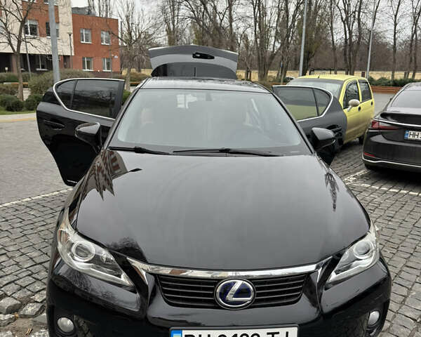 Чорний Лексус СТ, об'ємом двигуна 1.8 л та пробігом 156 тис. км за 14200 $, фото 10 на Automoto.ua