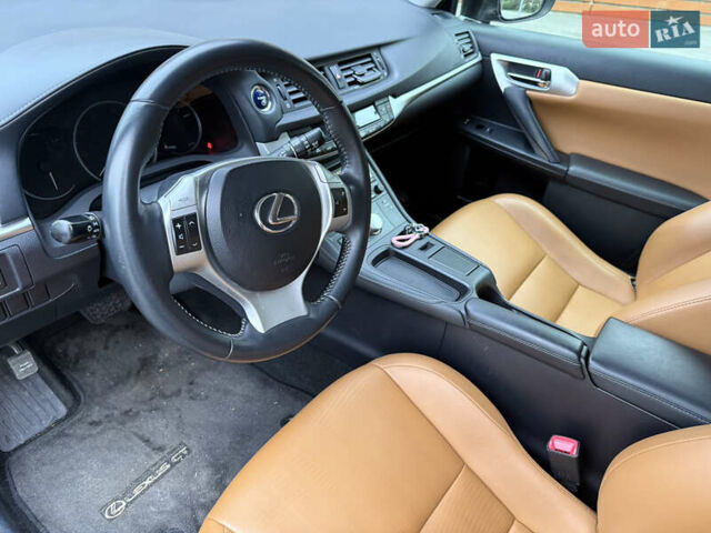 Чорний Лексус СТ, об'ємом двигуна 1.8 л та пробігом 156 тис. км за 14200 $, фото 15 на Automoto.ua